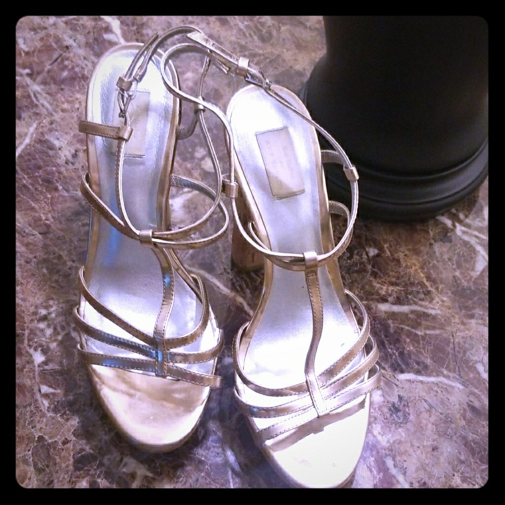 Kate Hudson by Ann taylor highheels
